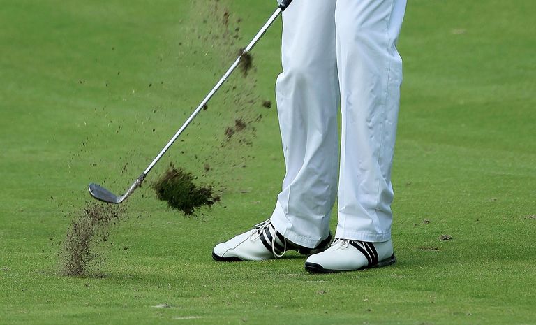 golfer-maken-graszode-58bf0ae13df78c353c33ebfb.jpg golfer-creating-divot-58bf0ae13df78c353c33ebfb.jpg